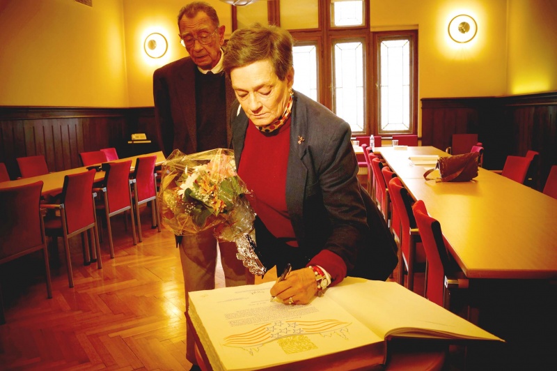 Datei:Barry goldenes Buch3.jpg